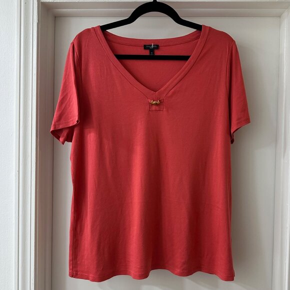 Talbots Coral V-Neck Tee with Unique Wood Accent, Size 1X - Picture 1 of 5